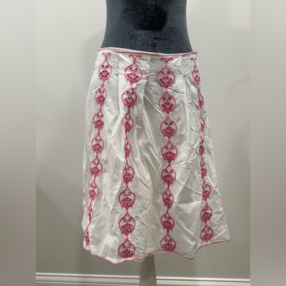 Elegant White Skirt with Pink Embroidery